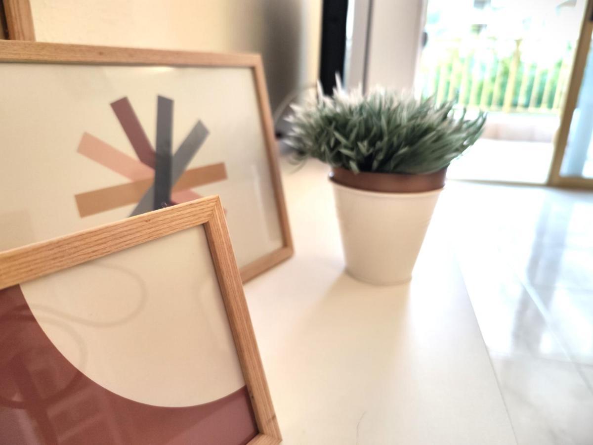 Luminoso Apartamento En Salou Con Terraza Y Parque Infantil Ideal Familias Buitenkant foto